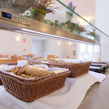 Azuline Garden Hotel 3*
