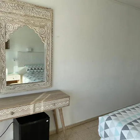 Roberto Guest house 2*