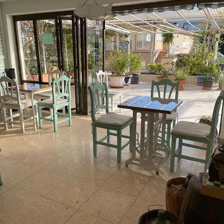 Roberto Guest house