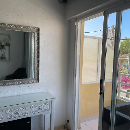 Roberto Guest house