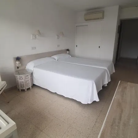 Roberto Guest house 2*