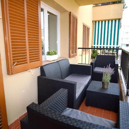 Acogedor Apartamento A 100 Metros De La Playa