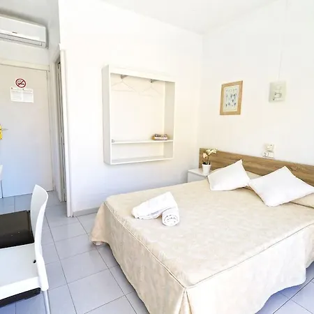 Hotel Gabarda 2*