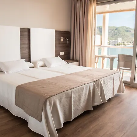 Hotel Seramar Comodoro Playa 4*