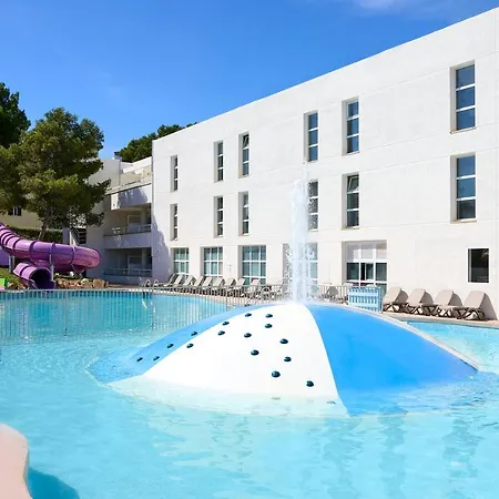 Fergus Club Park Hotel