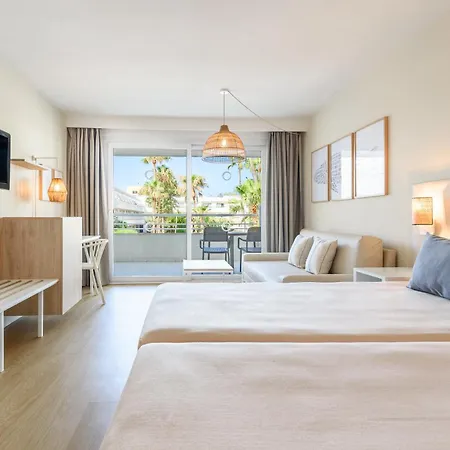 Fergus Club Park Hotel 4*