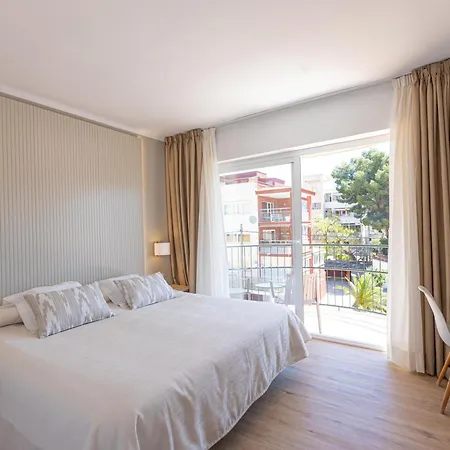 Martinez Aparthotel