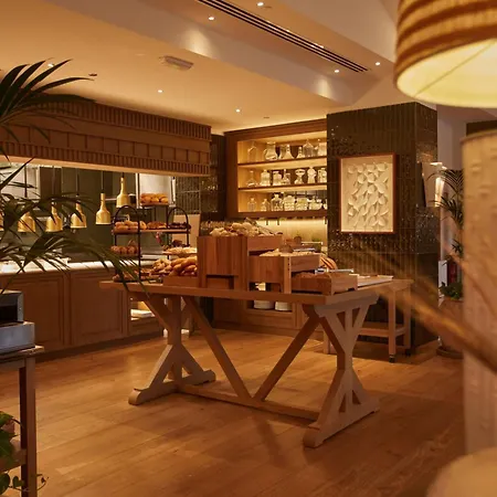Resort The St. Regis Mardavall Mallorca 5*