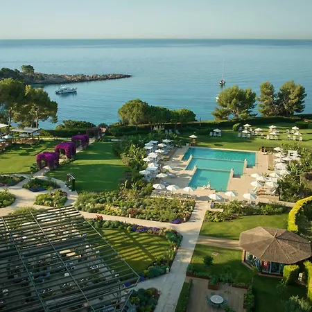 The St. Regis Mardavall Mallorca Resort