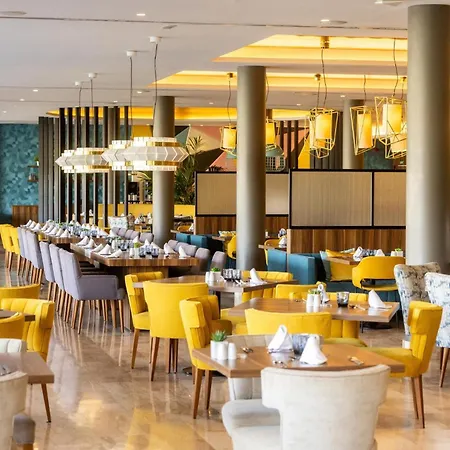 Aparthotel Zafiro Palace 5*