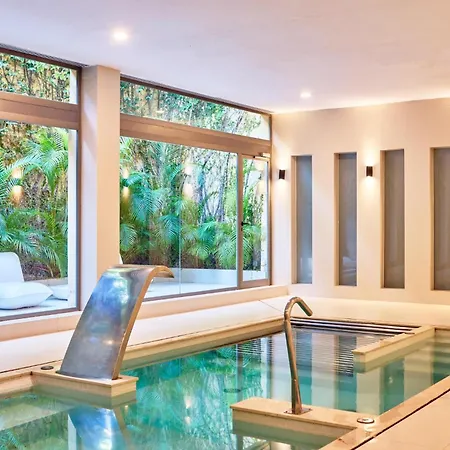 Aparthotel Zafiro 4*