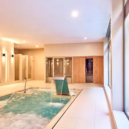 Zafiro Aparthotel 4*