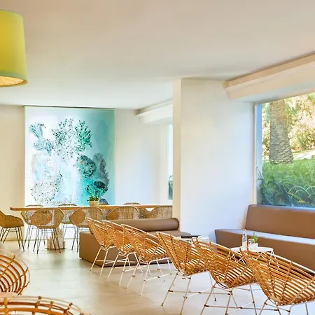 Zafiro Aparthotel