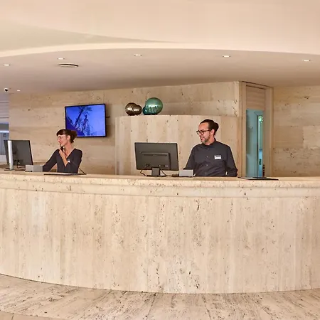 Zafiro Aparthotel 4*