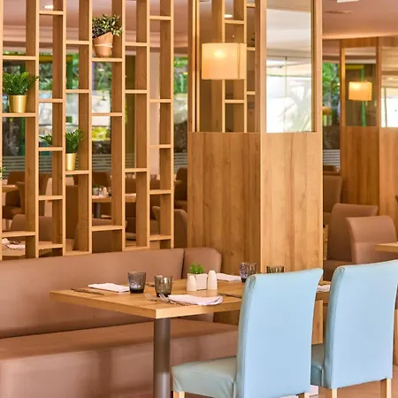 Zafiro Aparthotel