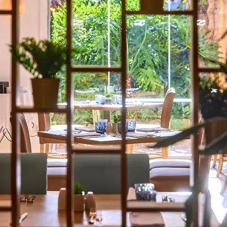 Zafiro Aparthotel 4*