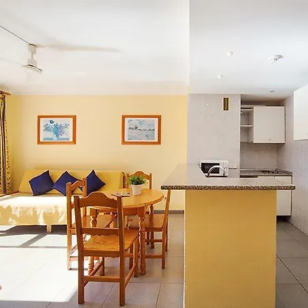 Martinez Aparthotel 2*