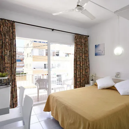 Hostel Hsr Gil (adults Only) *