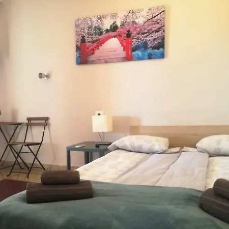 Oleander Apartment *