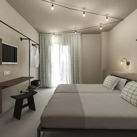 Hotel Tent