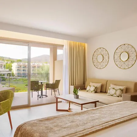 Zafiro Palace Apartahotel 5*