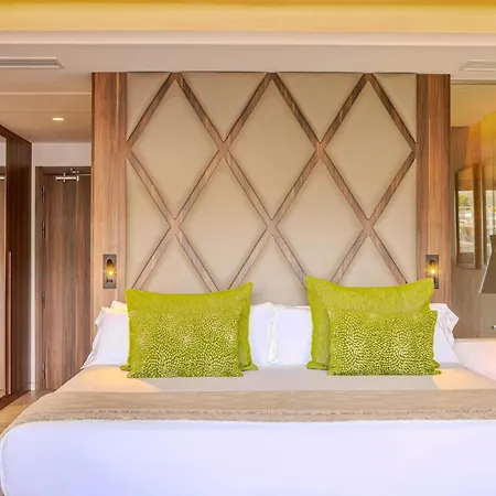 Zafiro Palace Apartahotel