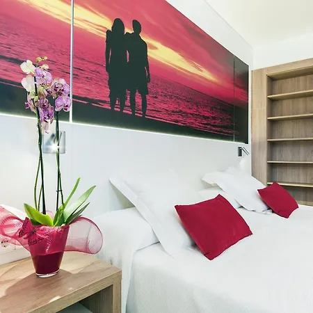 Aparthotel Playas Ca's Saboners 3*