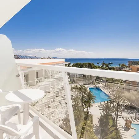 Globales Hotel 4*